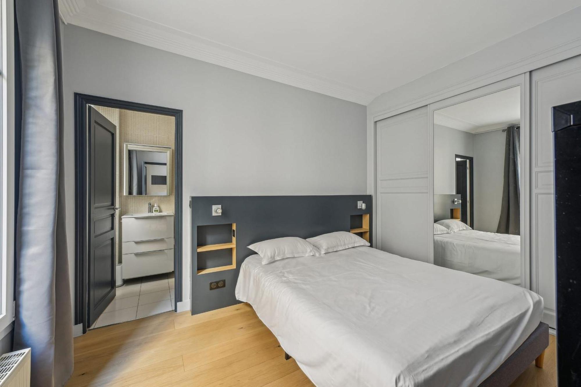 Terne Maillot - Gaston Bertandeau 1dbr Apartment Paris